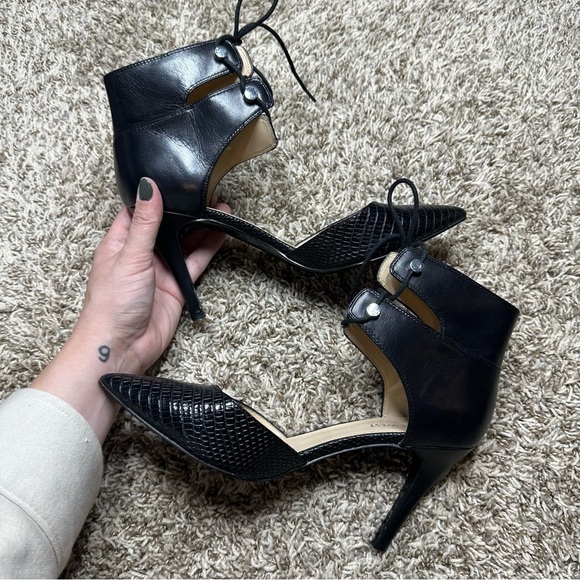 Nine West Thelimito Pointed Toe Ankle Strap Pump Heels In Black - Picture 3 of 8